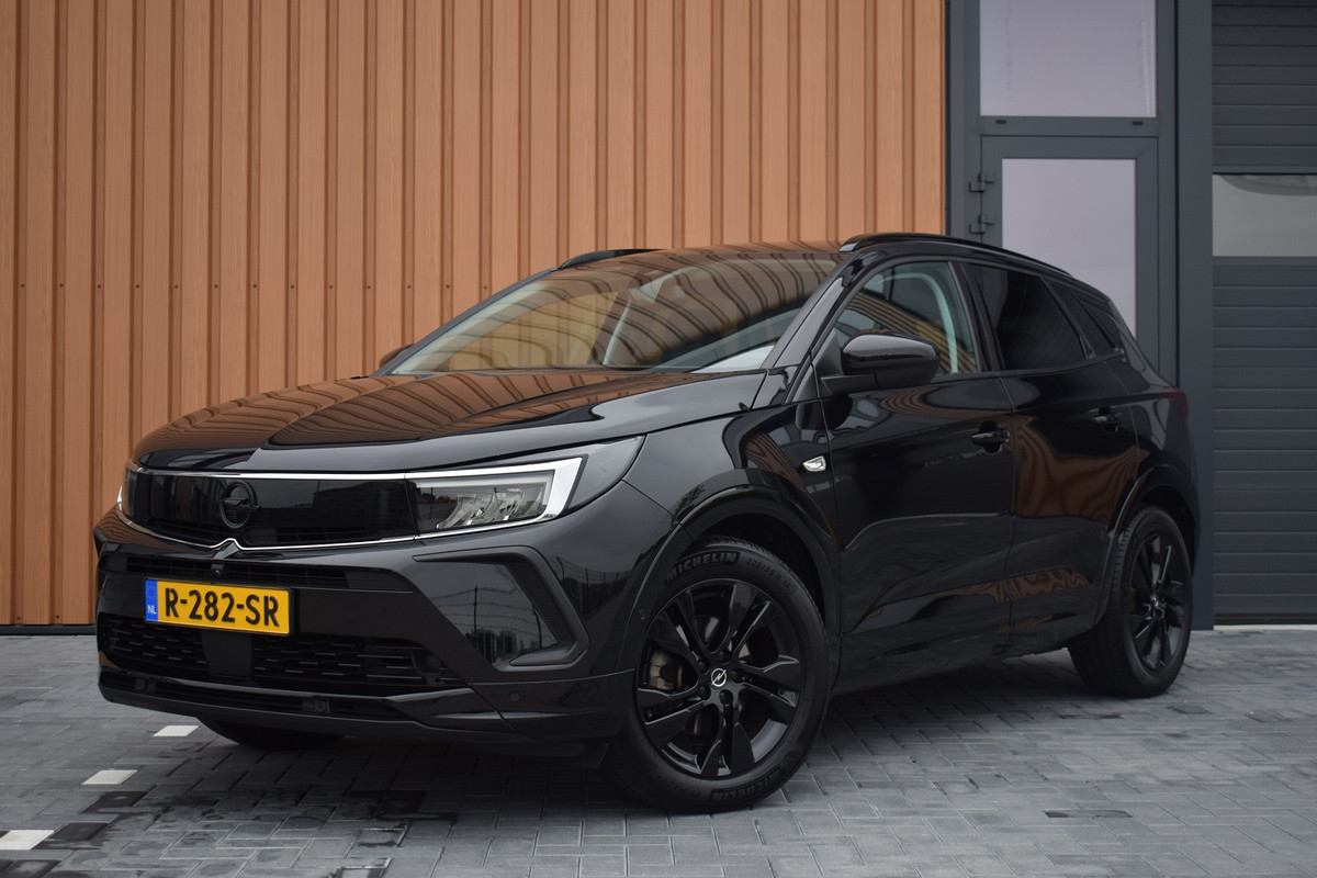 Opel Grandland 1.2 Turbo GS Line Black Pack | Trekhaak | 360 Camera Opel Grandland 1.2 Turbo GS Line Black Pack | Trekhaak | 360 Camera