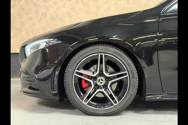 Mercedes-Benz A-Klasse 200 d Premium Plus Limo AMG Night | Pano | Burmester | Camera