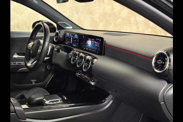 Mercedes-Benz A-Klasse 200 d Premium Plus Limo AMG Night | Pano | Burmester | Camera