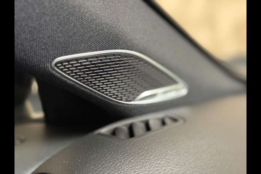 Mercedes-Benz A-Klasse 200 d Premium Plus Limo AMG Night | Pano | Burmester | Camera