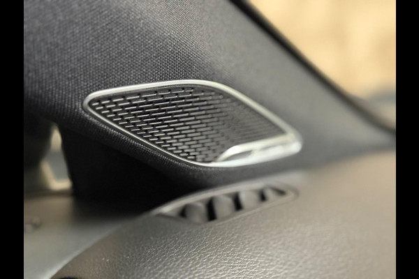 Mercedes-Benz A-Klasse 200 d Premium Plus Limo AMG Night | Pano | Burmester | Camera