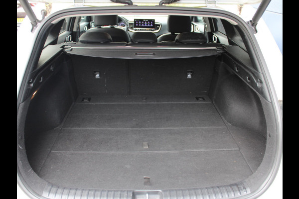 Kia Ceed Sportswagon 1.0 T-GDi DynamicPlusLine | Trekhaak| Climate control | Stoel en stuurverwarming | Keyless entry | Kia Ceed Sportswagon 1.0 T-GDi DynamicPlusLine | Trekhaak| Climate control | Stoel en stuurverwarming | Keyless entry |