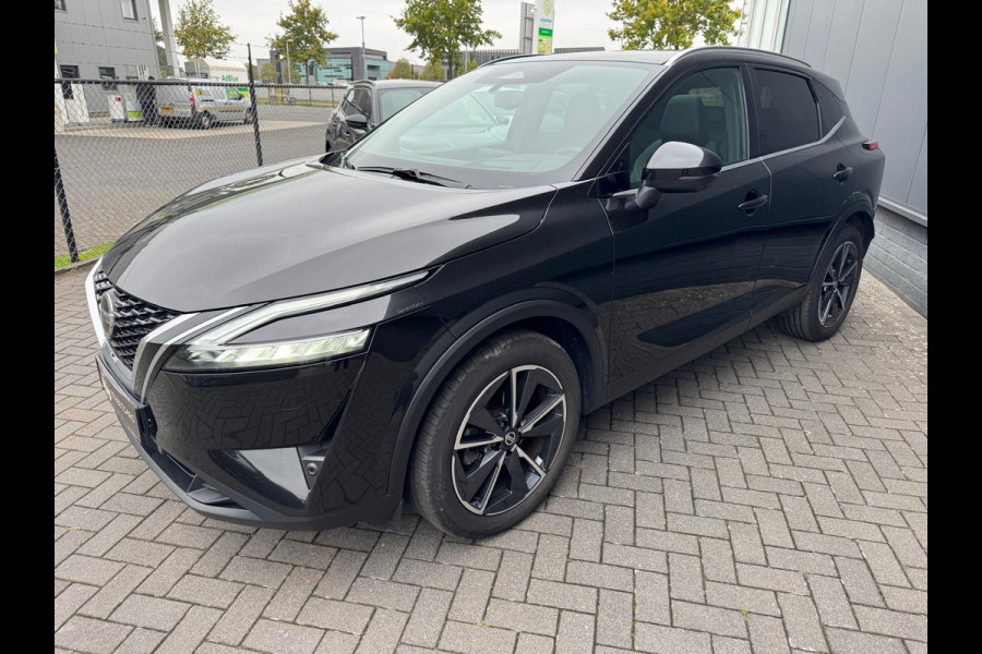 Nissan QASHQAI 1.3 MHEV 158Pk Tekna+ /Pano/Leer/Bose/HUD /Trekhaak Nissan QASHQAI 1.3 MHEV 158Pk Tekna+ /Pano/Leer/Bose/HUD /Trekhaak