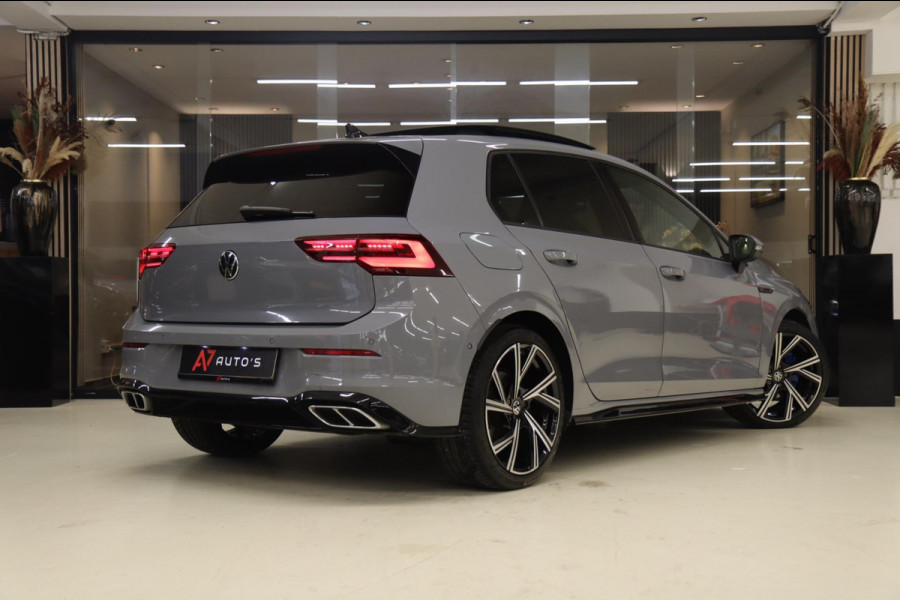 Volkswagen Golf 1.5 eTSI R-Line Business PANO/CAM/CARPLAY/KEYLES/ACC/VOL