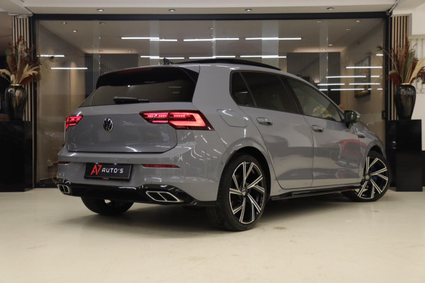 Volkswagen Golf 1.5 eTSI R-Line Business PANO/CAM/CARPLAY/KEYLES/ACC/VOL