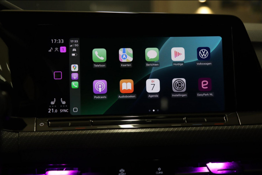 Volkswagen Golf 1.5 eTSI R-Line Business PANO/CAM/CARPLAY/KEYLES/ACC/VOL