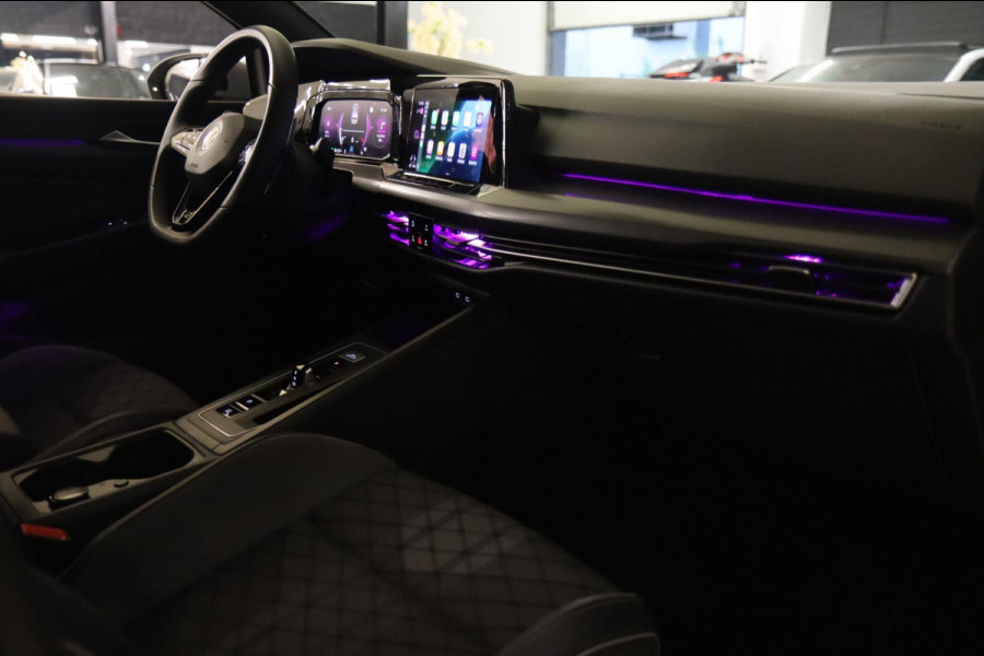 Volkswagen Golf 1.5 eTSI R-Line Business PANO/CAM/CARPLAY/KEYLES/ACC/VOL