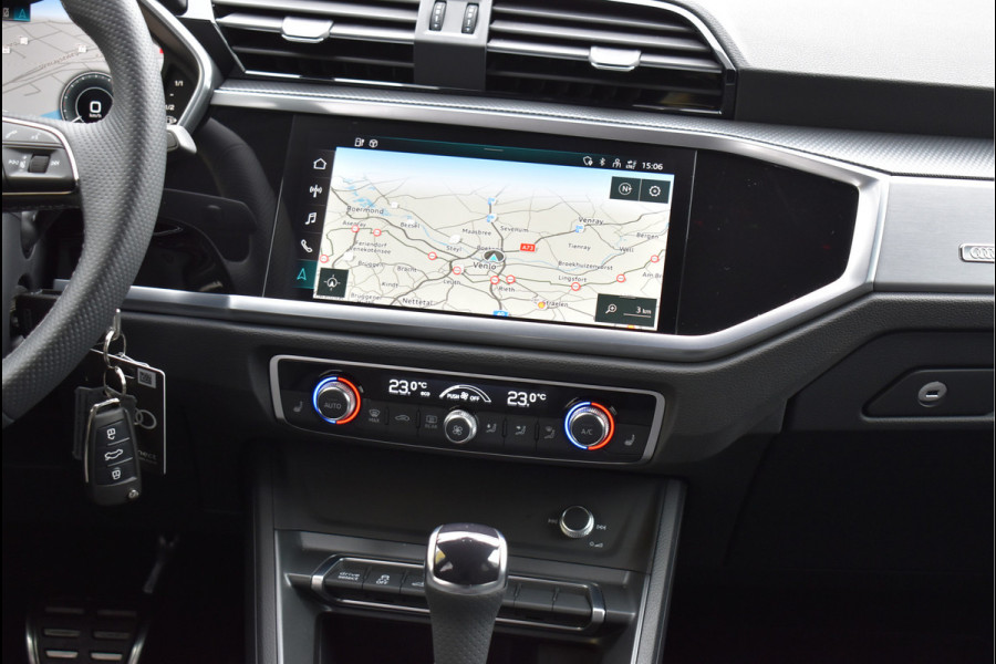 Audi Q3 Sportback 45 TFSI e S-Line 245 Pk Black Ed Navi Camera ACC Leder Matrix 20 Inch