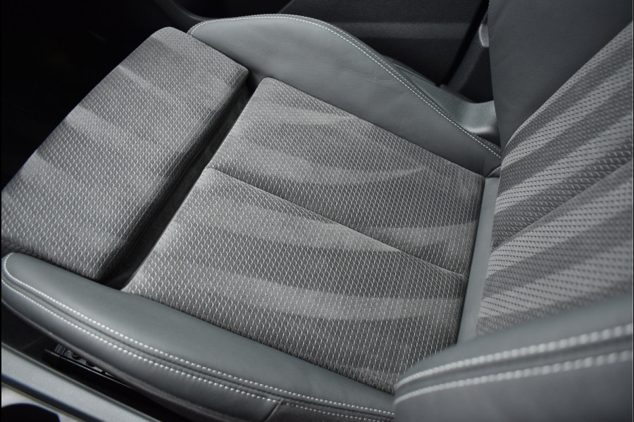 Audi Q3 Sportback 45 TFSI e S-Line 245 Pk Black Ed Navi Camera ACC Leder Matrix 20 Inch