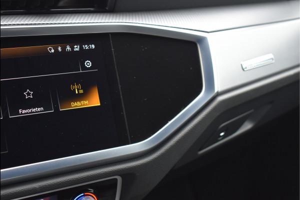 Audi Q3 Sportback 45 TFSI e S-Line 245 Pk Black Ed Navi Camera ACC Leder Matrix 20 Inch