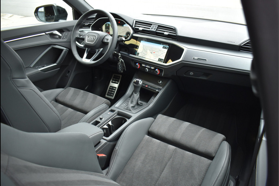 Audi Q3 Sportback 45 TFSI e S-Line 245 Pk Black Ed Navi Camera ACC Leder Matrix 20 Inch