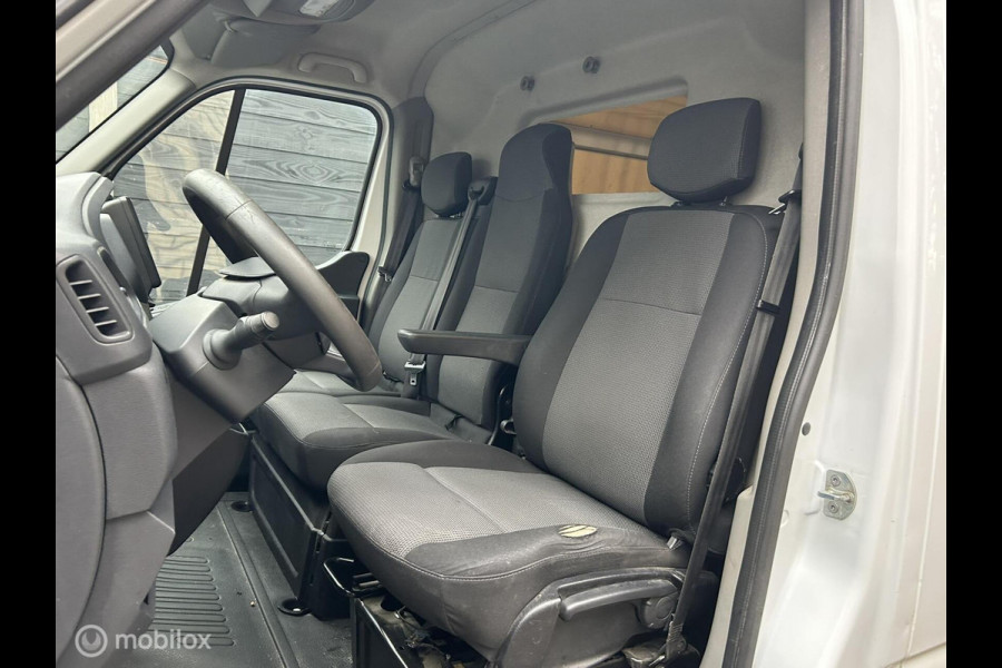 Renault Master bestel T35 2.3 dCi 180 PK!!! AUTOMAAT L3H2 Airco / Imperiaal / LED / 133.742 KM