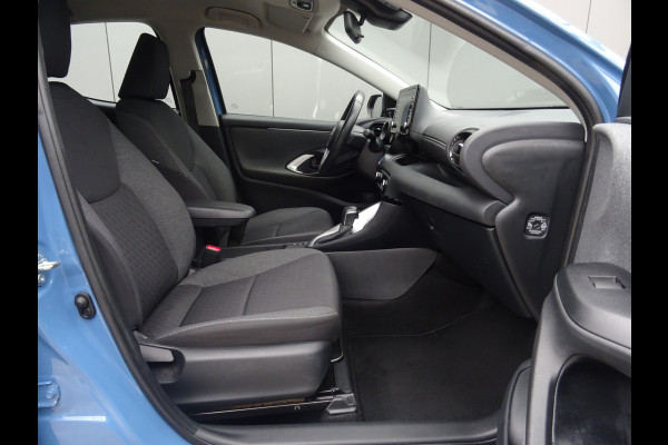 Toyota Yaris 1.5 Hybrid Dynamic * LED * CAMERA * NAVIGATIE !! Toyota Yaris 1.5 Hybrid Dynamic * LED * CAMERA * NAVIGATIE !!