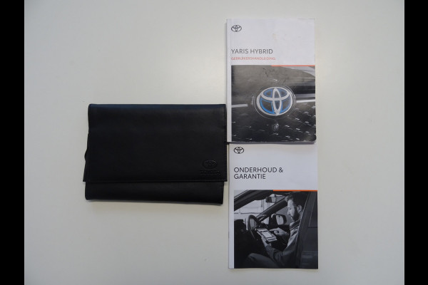 Toyota Yaris 1.5 Hybrid Dynamic * LED * CAMERA * NAVIGATIE !! Toyota Yaris 1.5 Hybrid Dynamic * LED * CAMERA * NAVIGATIE !!