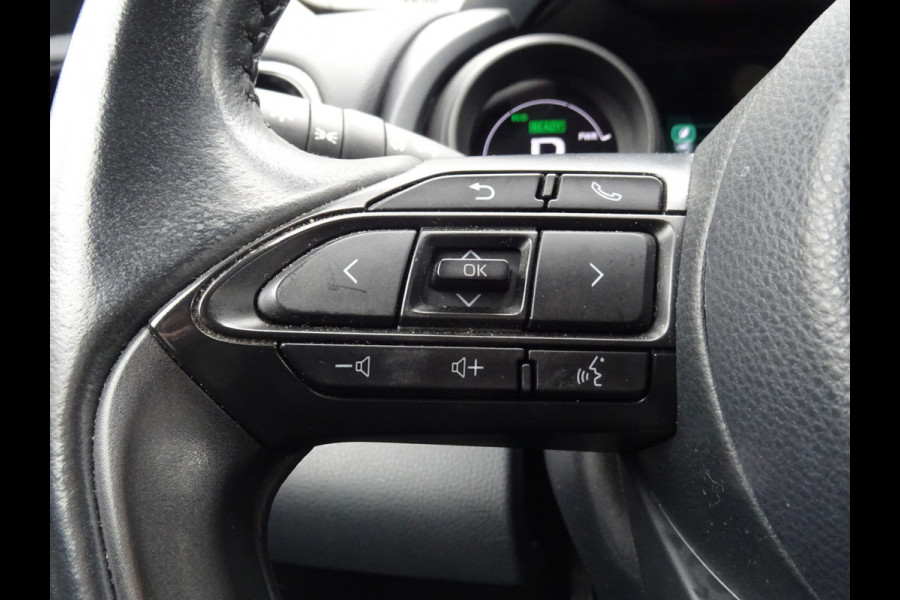 Toyota Yaris 1.5 Hybrid Dynamic * LED * CAMERA * NAVIGATIE !! Toyota Yaris 1.5 Hybrid Dynamic * LED * CAMERA * NAVIGATIE !!