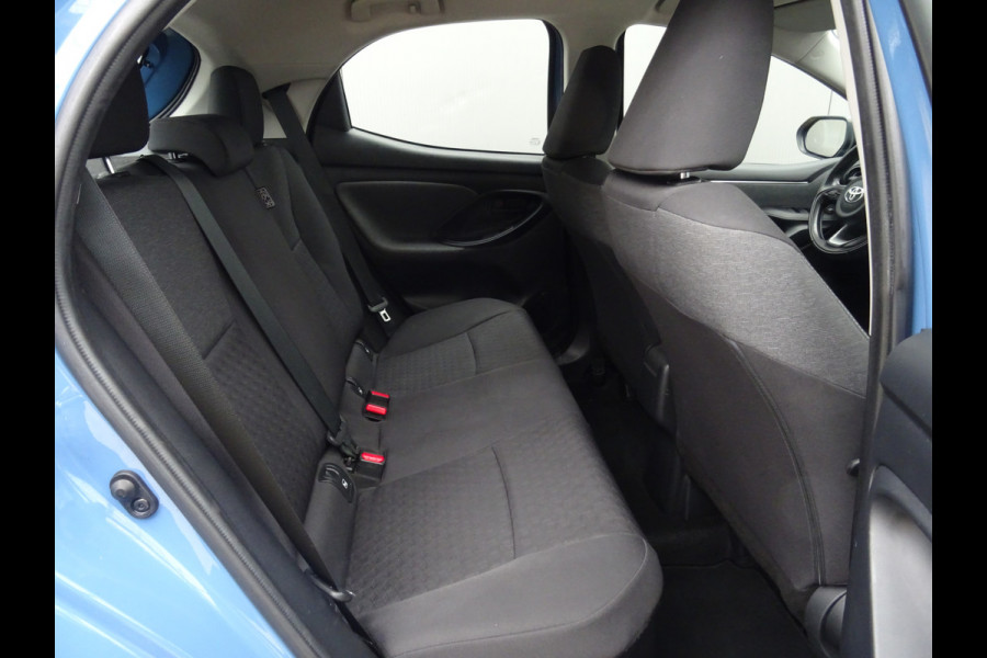 Toyota Yaris 1.5 Hybrid Dynamic * LED * CAMERA * NAVIGATIE !! Toyota Yaris 1.5 Hybrid Dynamic * LED * CAMERA * NAVIGATIE !!