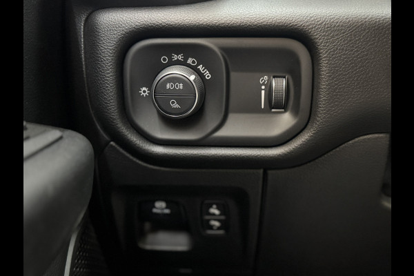 Dodge Ram 1500 5.7 V8 4x4 BTS 6 ZITS!