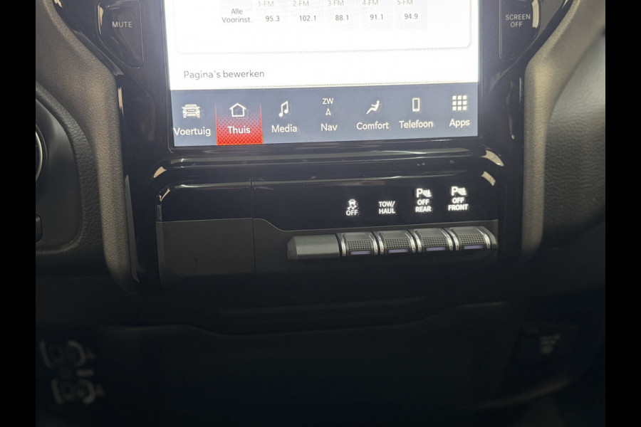 RAM 1500 5.7 V8 4x4 BTS 6 ZITS!