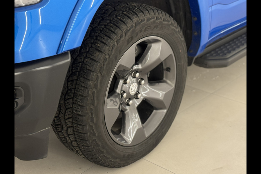 RAM 1500 5.7 V8 4x4 BTS 6 ZITS!