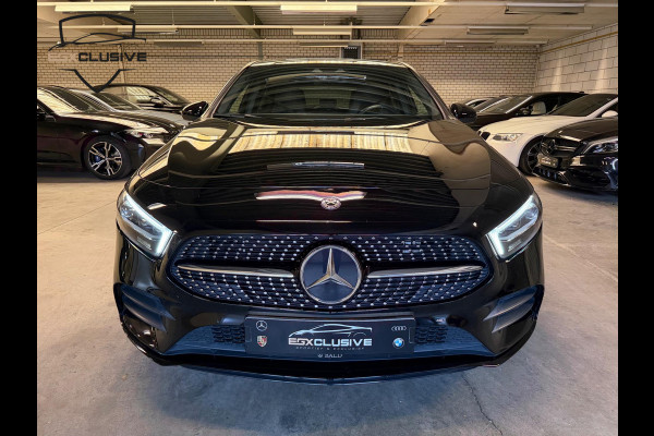 Mercedes-Benz A-Klasse 250 e AMG/Pano/MBUX Mercedes-Benz A-Klasse 250 e AMG/Pano/MBUX