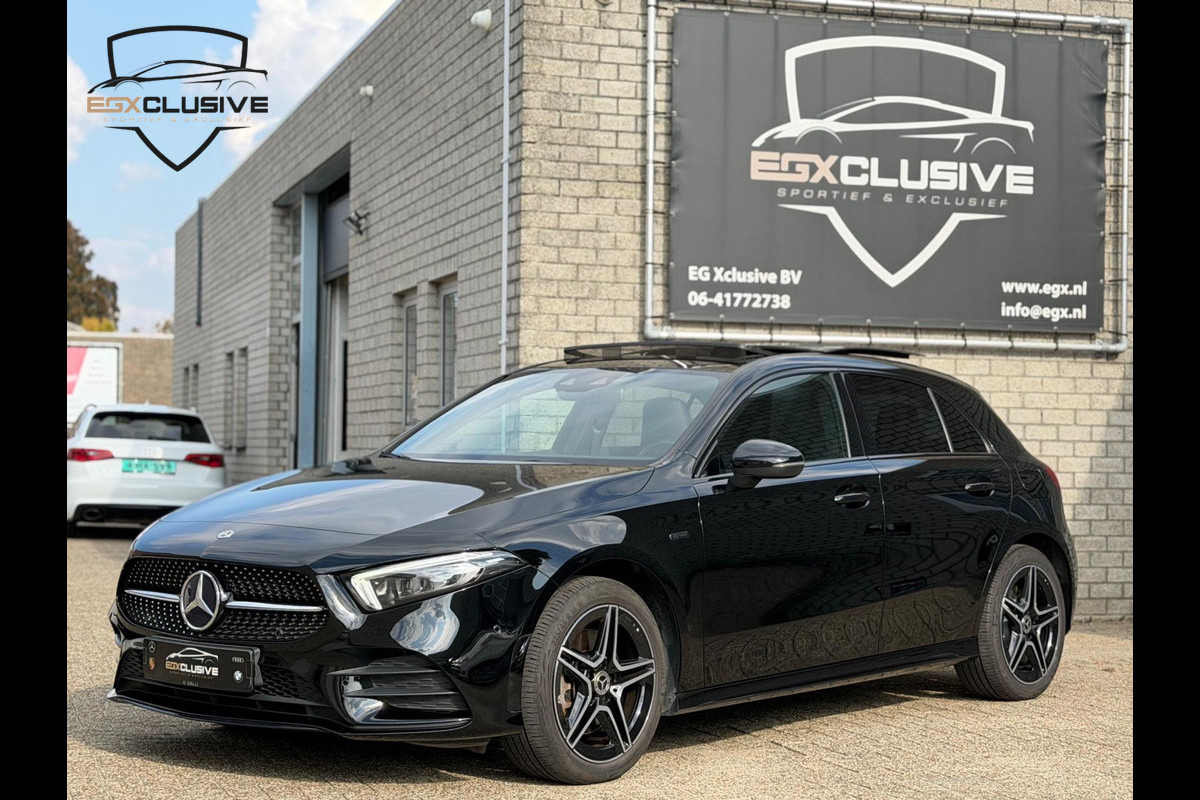 Mercedes-Benz A-Klasse 250 e AMG/Pano/MBUX Mercedes-Benz A-Klasse 250 e AMG/Pano/MBUX