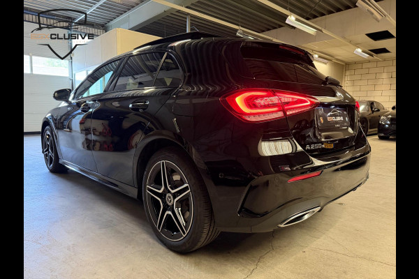 Mercedes-Benz A-Klasse 250 e AMG/Pano/MBUX Mercedes-Benz A-Klasse 250 e AMG/Pano/MBUX