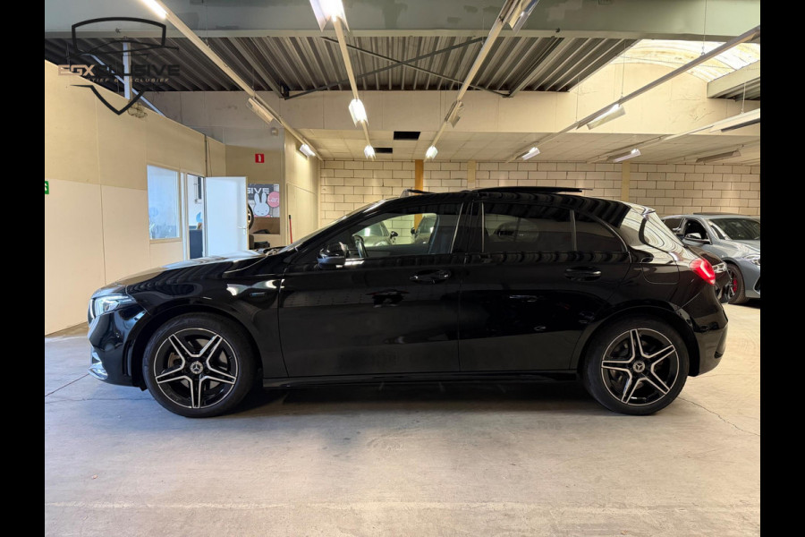 Mercedes-Benz A-Klasse 250 e AMG/Pano/MBUX Mercedes-Benz A-Klasse 250 e AMG/Pano/MBUX