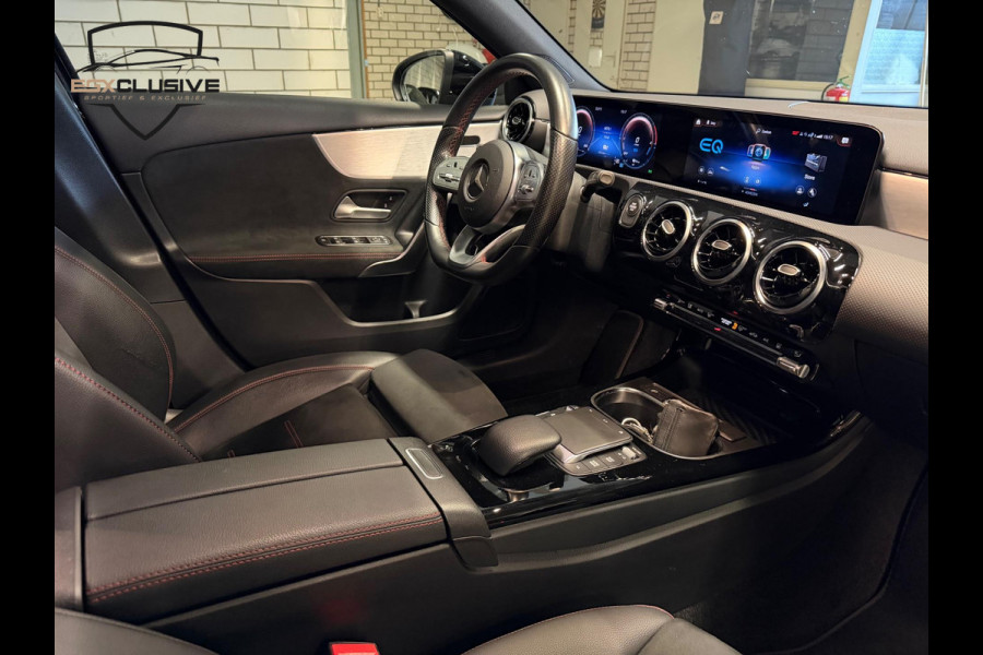 Mercedes-Benz A-Klasse 250 e AMG/Pano/MBUX Mercedes-Benz A-Klasse 250 e AMG/Pano/MBUX