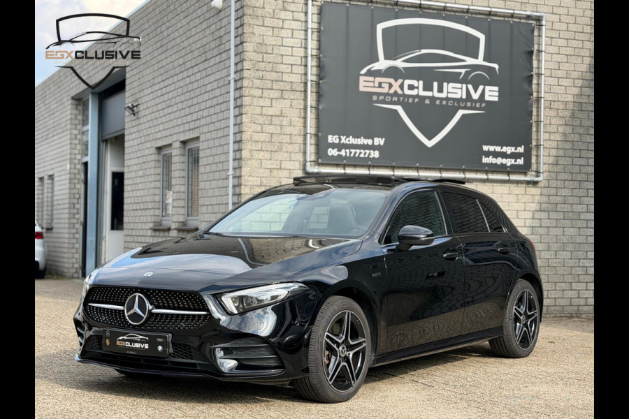 Mercedes-Benz A-Klasse 250 e AMG/Pano/MBUX Mercedes-Benz A-Klasse 250 e AMG/Pano/MBUX