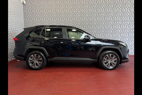 Toyota RAV4 2.5 Hybrid LED LEER CAMERA ELEK.KLEP NAVI CAMERA 18''LMV ADAP.CRUISE ELEK.STOEL STUUR STOELVERW ✅2025✅