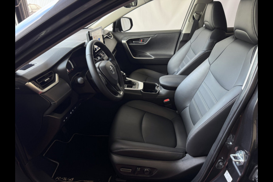 Toyota RAV4 2.5 Hybrid LED LEER CAMERA ELEK.KLEP NAVI CAMERA 18''LMV ADAP.CRUISE ELEK.STOEL STUUR STOELVERW ✅2025✅