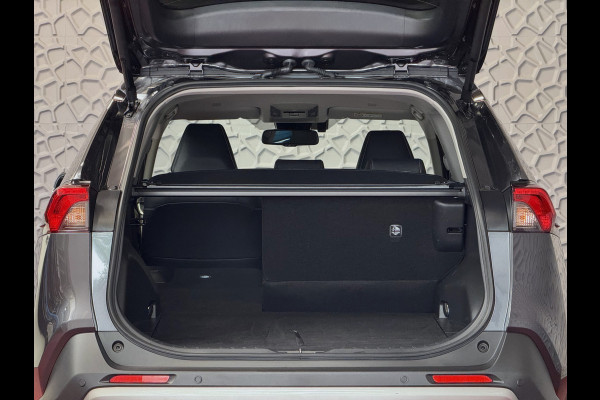 Toyota RAV4 2.5 Hybrid LED LEER CAMERA ELEK.KLEP NAVI CAMERA 18''LMV ADAP.CRUISE ELEK.STOEL STUUR STOELVERW ✅2025✅