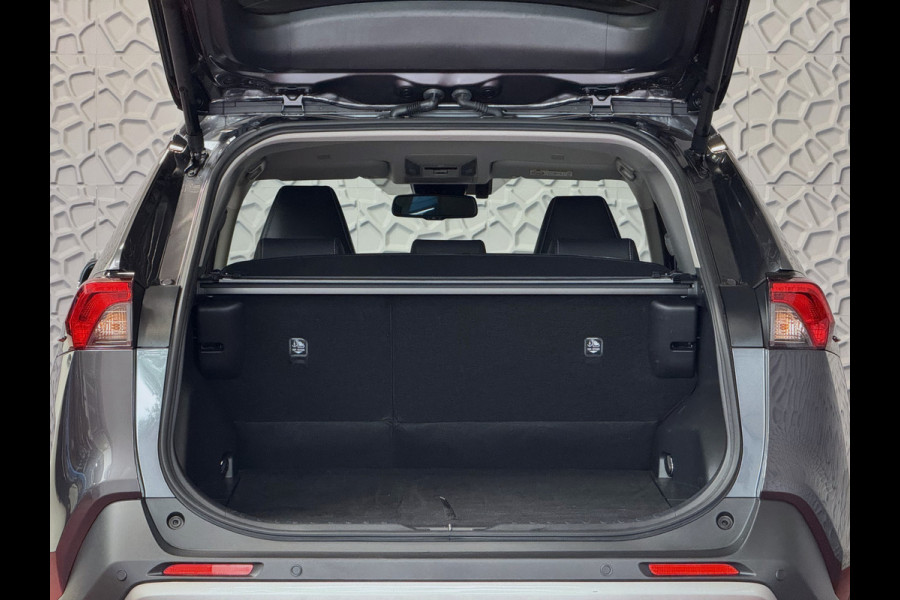 Toyota RAV4 2.5 Hybrid LED LEER CAMERA ELEK.KLEP NAVI CAMERA 18''LMV ADAP.CRUISE ELEK.STOEL STUUR STOELVERW ✅2025✅