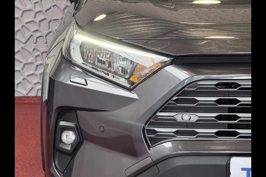 Toyota RAV4 2.5 Hybrid LED LEER CAMERA ELEK.KLEP NAVI CAMERA 18''LMV ADAP.CRUISE ELEK.STOEL STUUR STOELVERW ✅2025✅