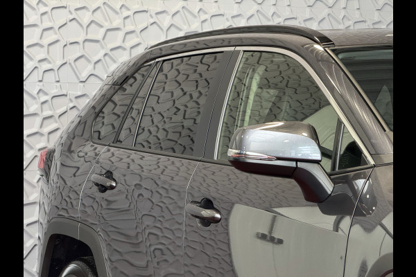 Toyota RAV4 2.5 Hybrid LED LEER CAMERA ELEK.KLEP NAVI CAMERA 18''LMV ADAP.CRUISE ELEK.STOEL STUUR STOELVERW ✅2025✅