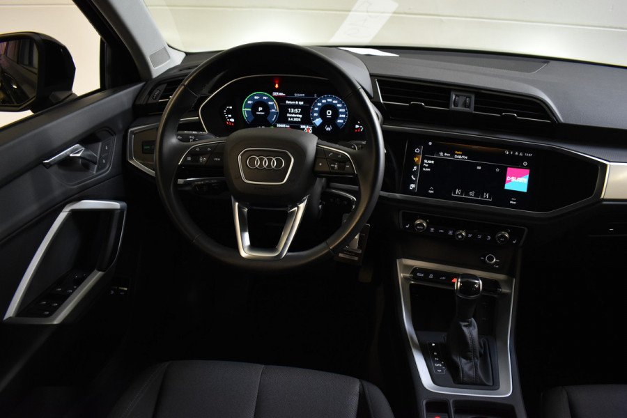 Audi Q3 45 TFSI e 245pk S-TRONIC PRO-LINE TREKHAAK/CARPLAY/ACC***