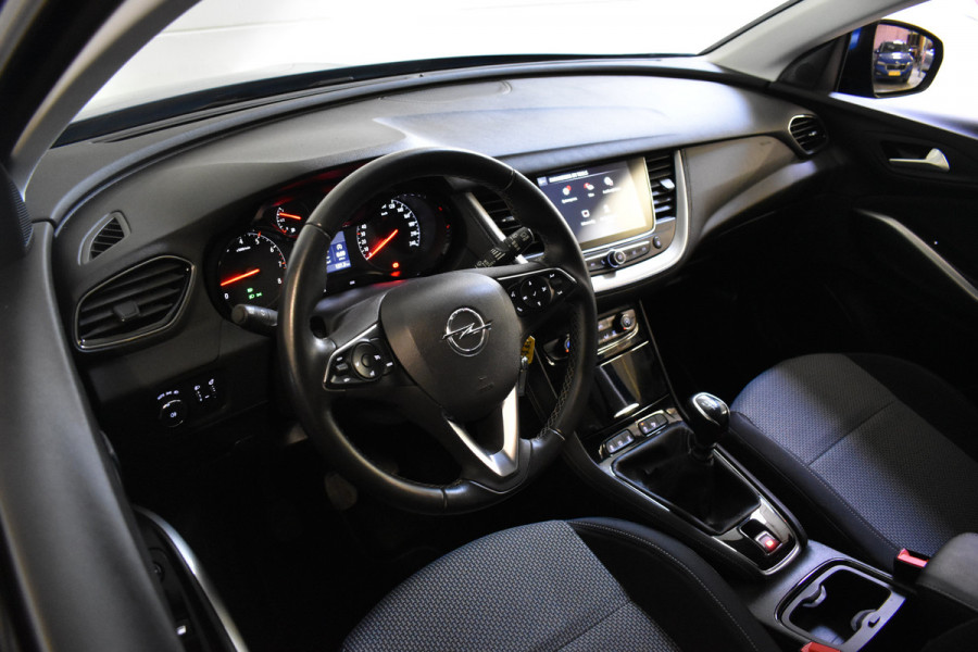 Opel Grandland X 1.2 TURBO BUSINESS EDITION NAVI/CARPLAY/PDC