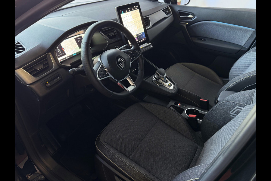 Renault Captur 1.3 MILD HYBRID 160 TECHNO CAMERA 18''LMV STOEL/STUUR .VERW PURE VISION LED 10'' R-LINK NAVI 04/2025 EDC-automaat (Efficiënt Dual Clutch) 7 Versnellingen 1200KG Trekgewicht Renault Captur 1.3 MILD HYBRID 160 TECHNO CAMERA 18''LMV STOEL/STUUR .VERW PURE VISION LED 10'' R-LINK NAVI 04/2025 EDC-automaat (Efficiënt Dual Clutch) 7 Versnellingen 1200KG Trekgewicht