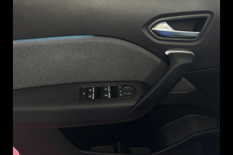 Renault Captur 1.3 MILD HYBRID 160 TECHNO CAMERA 18''LMV STOEL/STUUR .VERW PURE VISION LED 10'' R-LINK NAVI 04/2025 EDC-automaat (Efficiënt Dual Clutch) 7 Versnellingen 1200KG Trekgewicht Renault Captur 1.3 MILD HYBRID 160 TECHNO CAMERA 18''LMV STOEL/STUUR .VERW PURE VISION LED 10'' R-LINK NAVI 04/2025 EDC-automaat (Efficiënt Dual Clutch) 7 Versnellingen 1200KG Trekgewicht