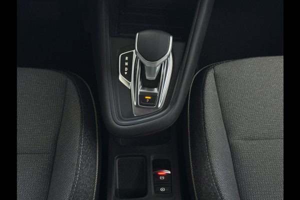 Renault Captur 1.3 MILD HYBRID 160 TECHNO CAMERA 18''LMV STOEL/STUUR .VERW PURE VISION LED 10'' R-LINK NAVI 04/2025 EDC-automaat (Efficiënt Dual Clutch) 7 Versnellingen 1200KG Trekgewicht Renault Captur 1.3 MILD HYBRID 160 TECHNO CAMERA 18''LMV STOEL/STUUR .VERW PURE VISION LED 10'' R-LINK NAVI 04/2025 EDC-automaat (Efficiënt Dual Clutch) 7 Versnellingen 1200KG Trekgewicht