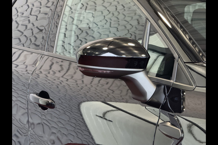 Renault Captur 1.3 MILD HYBRID 160 TECHNO CAMERA 18''LMV STOEL/STUUR .VERW PURE VISION LED 10'' R-LINK NAVI 04/2025 EDC-automaat (Efficiënt Dual Clutch) 7 Versnellingen 1200KG Trekgewicht Renault Captur 1.3 MILD HYBRID 160 TECHNO CAMERA 18''LMV STOEL/STUUR .VERW PURE VISION LED 10'' R-LINK NAVI 04/2025 EDC-automaat (Efficiënt Dual Clutch) 7 Versnellingen 1200KG Trekgewicht