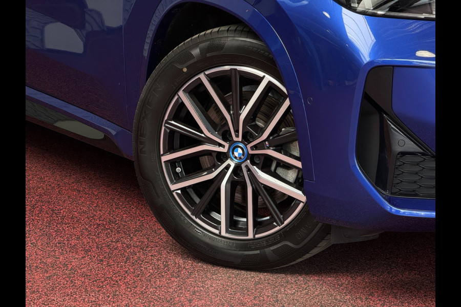 BMW X1 XDRIVE 25E PHEV M-SPORT LED ELEK.KLEP NAVI STOELVERW M-SHADOW LINE CARPLAY/ANDROID ZWARTE.HEMEL PHEV PLUG IN HYBRID AWD 4X4 4WD BMW X1 XDRIVE 25E PHEV M-SPORT LED ELEK.KLEP NAVI STOELVERW M-SHADOW LINE CARPLAY/ANDROID ZWARTE.HEMEL PHEV PLUG IN HYBRID AWD 4X4 4WD