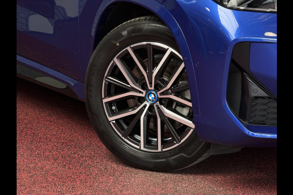 BMW X1 XDRIVE 25E PHEV M-SPORT LED ELEK.KLEP NAVI STOELVERW M-SHADOW LINE CARPLAY/ANDROID ZWARTE.HEMEL PHEV PLUG IN HYBRID AWD 4X4 4WD BMW X1 XDRIVE 25E PHEV M-SPORT LED ELEK.KLEP NAVI STOELVERW M-SHADOW LINE CARPLAY/ANDROID ZWARTE.HEMEL PHEV PLUG IN HYBRID AWD 4X4 4WD