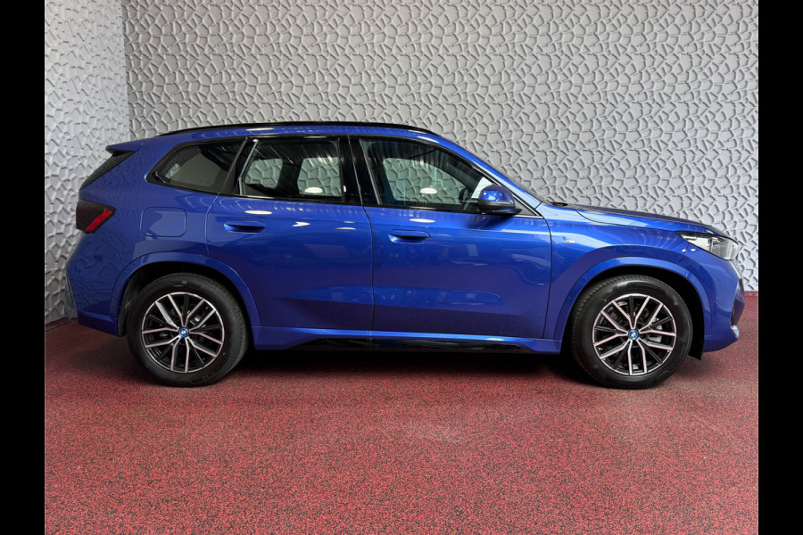 BMW X1 XDRIVE 25E PHEV M-SPORT LED ELEK.KLEP NAVI STOELVERW M-SHADOW LINE CARPLAY/ANDROID ZWARTE.HEMEL PHEV PLUG IN HYBRID AWD 4X4 4WD BMW X1 XDRIVE 25E PHEV M-SPORT LED ELEK.KLEP NAVI STOELVERW M-SHADOW LINE CARPLAY/ANDROID ZWARTE.HEMEL PHEV PLUG IN HYBRID AWD 4X4 4WD