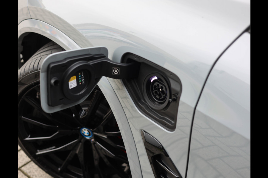BMW X5 50e xDrive | M Performance - Pano - Trekhaak BMW X5 50e xDrive | M Performance - Pano - Trekhaak
