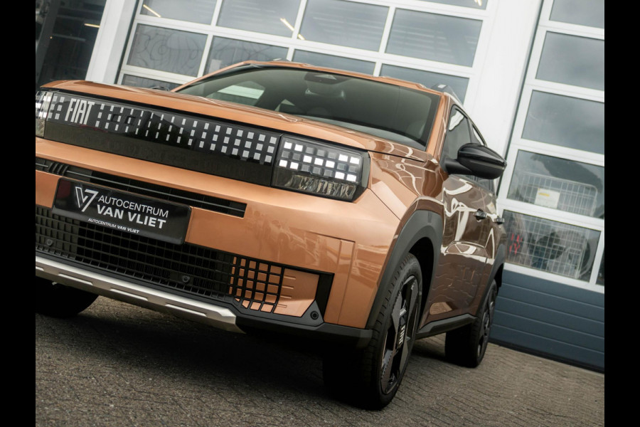 Fiat Grande Panda La Prima 7,4 kW 44 kWh | Uit voorraad leverbaar | Clima | Cruise | Camera | Apple Carplay | 17" | Navi Fiat Grande Panda La Prima 7,4 kW 44 kWh | Uit voorraad leverbaar | Clima | Cruise | Camera | Apple Carplay | 17" | Navi