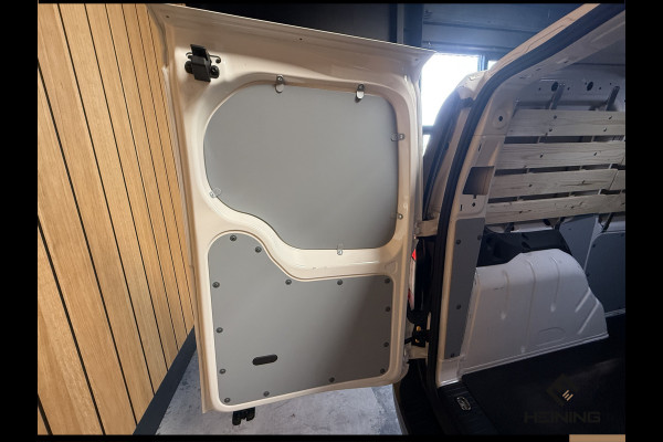 Volkswagen Caddy Cargo 2.0 TDI Comfort 123 PK. Apple-carplay, Hollandse auto met NAP Volkswagen Caddy Cargo 2.0 TDI Comfort 123 PK. Apple-carplay, Hollandse auto met NAP