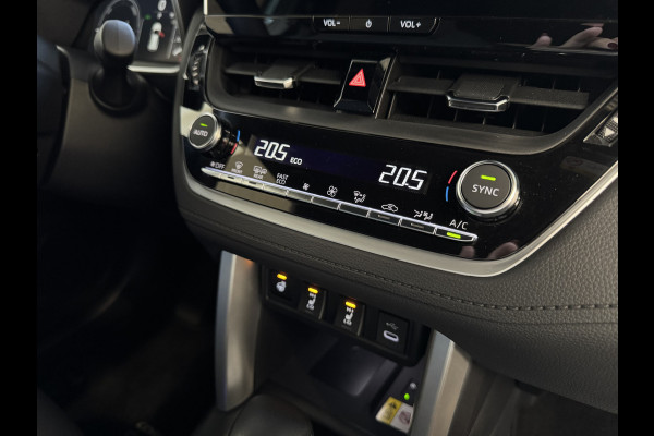 Toyota Corolla Cross HYBRID 140 2025 STYLE STOEL/STUUR VERW. ELEK.KLEP LED KEYLESS CARPLAY NAVI CAMERA ADAP CRUISE PDC Toyota Corolla Cross HYBRID 140 2025 STYLE STOEL/STUUR VERW. ELEK.KLEP LED KEYLESS CARPLAY NAVI CAMERA ADAP CRUISE PDC