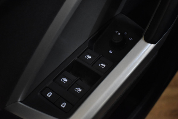 Audi Q3 45 TFSIe 245PK HYBRID S-TRONIC EDITION NAVI/PDC/BLUETOOTH Audi Q3 45 TFSIe 245PK HYBRID S-TRONIC EDITION NAVI/PDC/BLUETOOTH