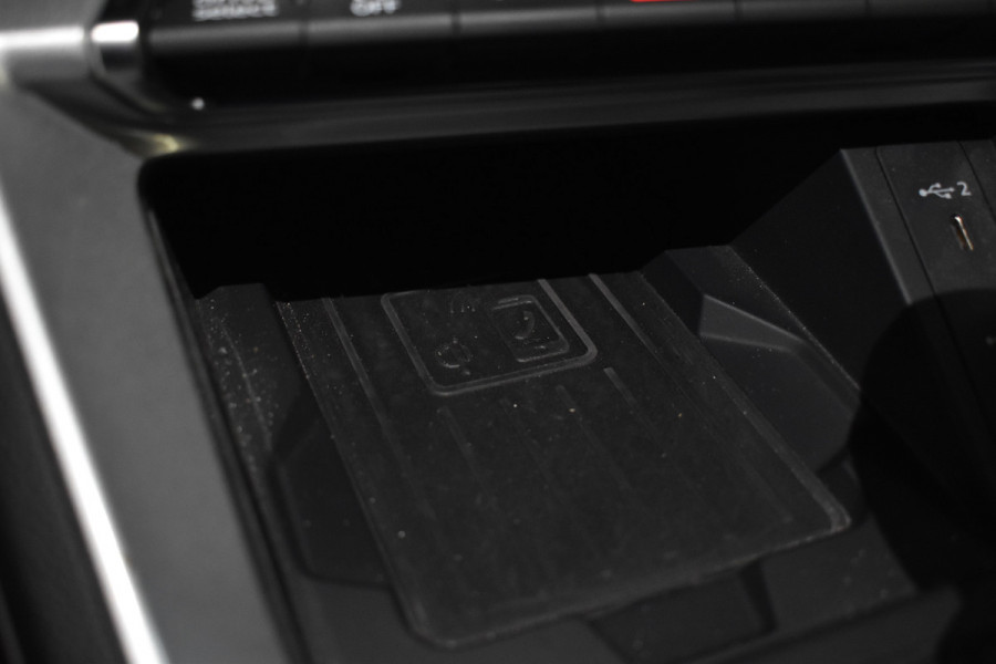 Audi Q3 45 TFSIe 245PK HYBRID S-TRONIC EDITION NAVI/PDC/BLUETOOTH Audi Q3 45 TFSIe 245PK HYBRID S-TRONIC EDITION NAVI/PDC/BLUETOOTH